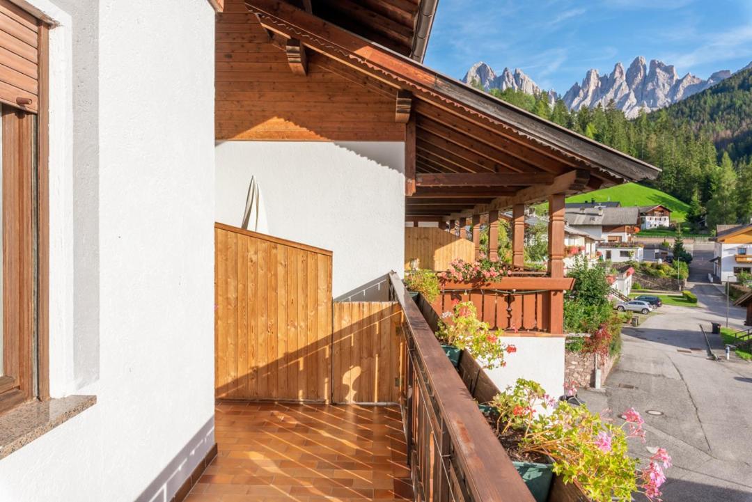 Appartements Pension Sonia Фунес Экстерьер фото